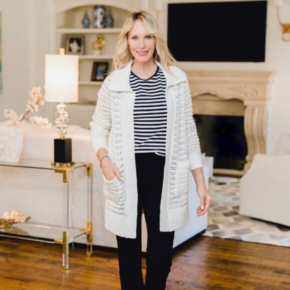 Cabi 6237 Open Stitch Cardigan Spring 2023 Size XSmall EUC